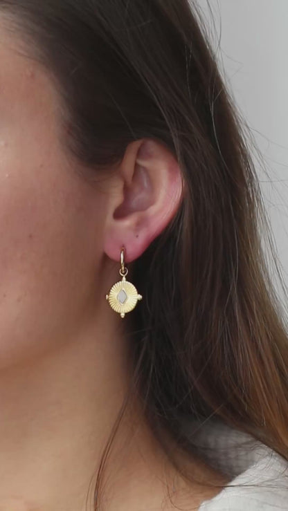 Boucles d'Oreilles Attentive