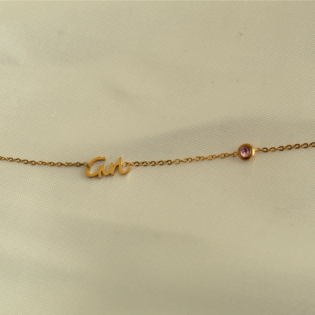 Bracelet de la box bijoux ChoosEmi en acier inoxydable pour annonce de grossesse